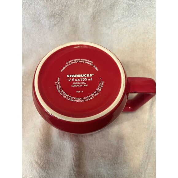 Starbucks 2019 Hand Warmer Red Ceramic Coffee Mug Cup 12 oz Limited Edition - Picture 4 of 4